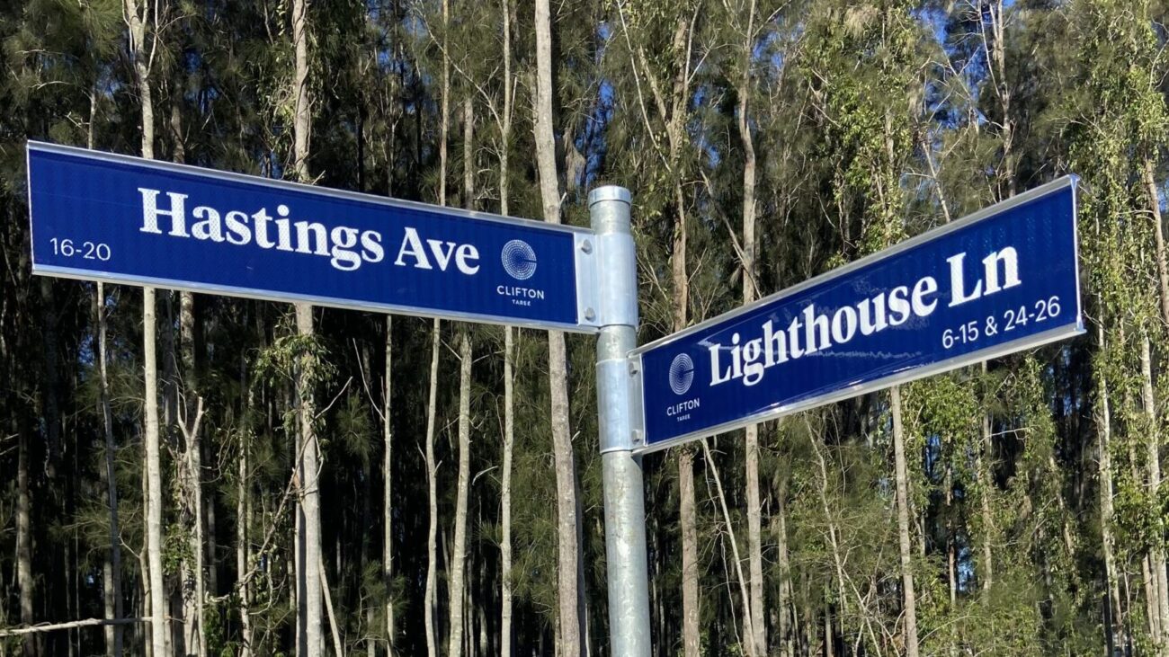 Clifton-Taree-Street-Signs